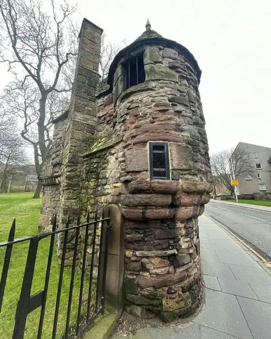 Queen Mary's Bath House, Edinburgh: Rare 16th century survival - SarahDolce